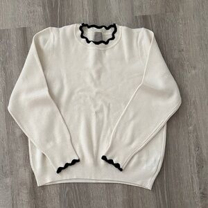 H&M Scalloped Edge off-White Sweater